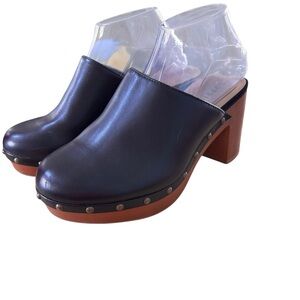 Torrid Black Faux Black Leather Wood Heel Mule Clogs – Sz 7.5 Wide (7.5WW)